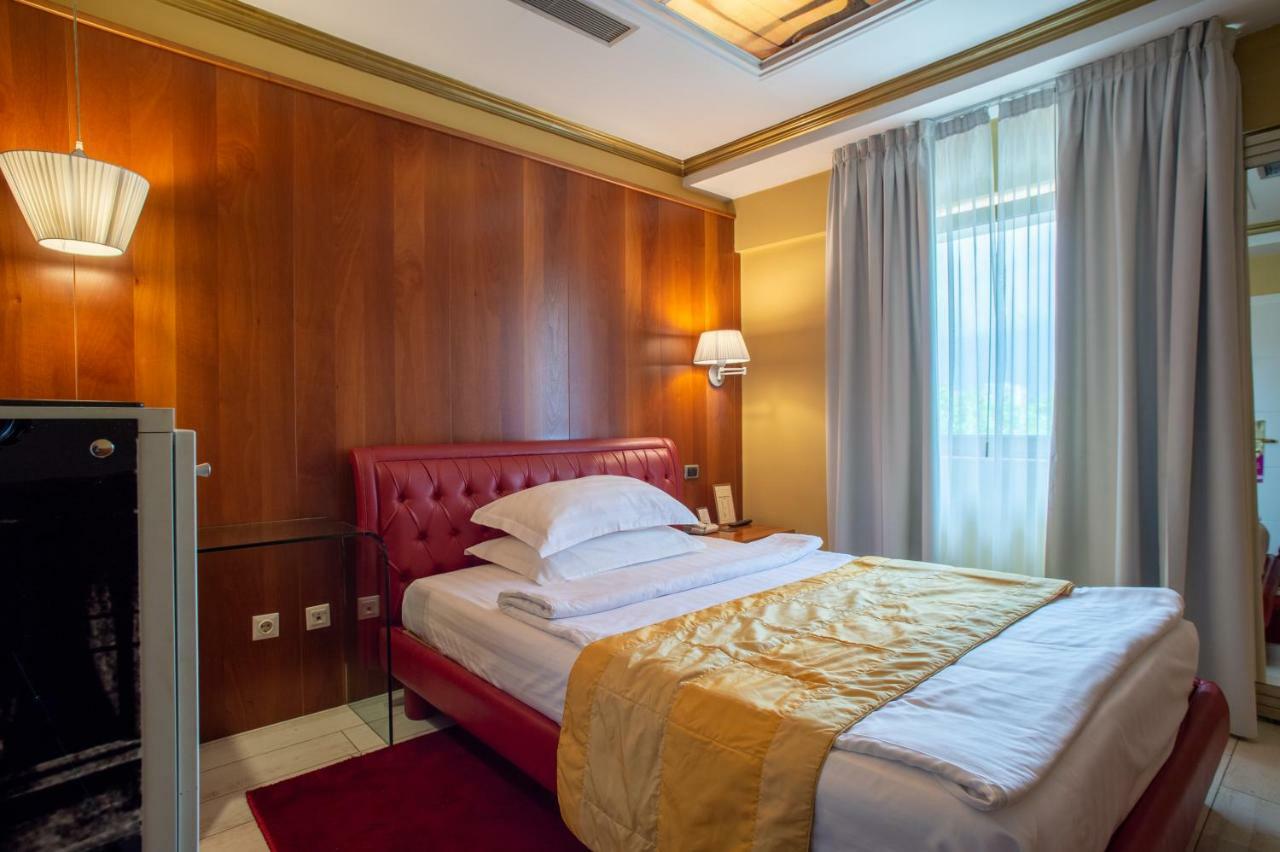 Diplomat Hotel & Spa Tiranë Eksteriør bilde